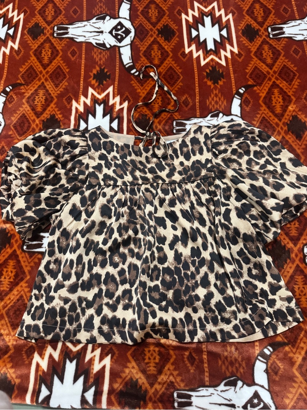 TCEC Leopard Print Puff Sleeve Top - Tan & Black